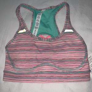 Lululemon size 4 sports bra